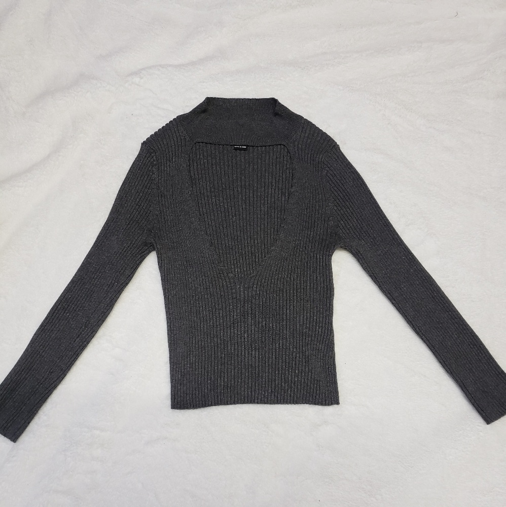 Grey forever 21 crop top v neck